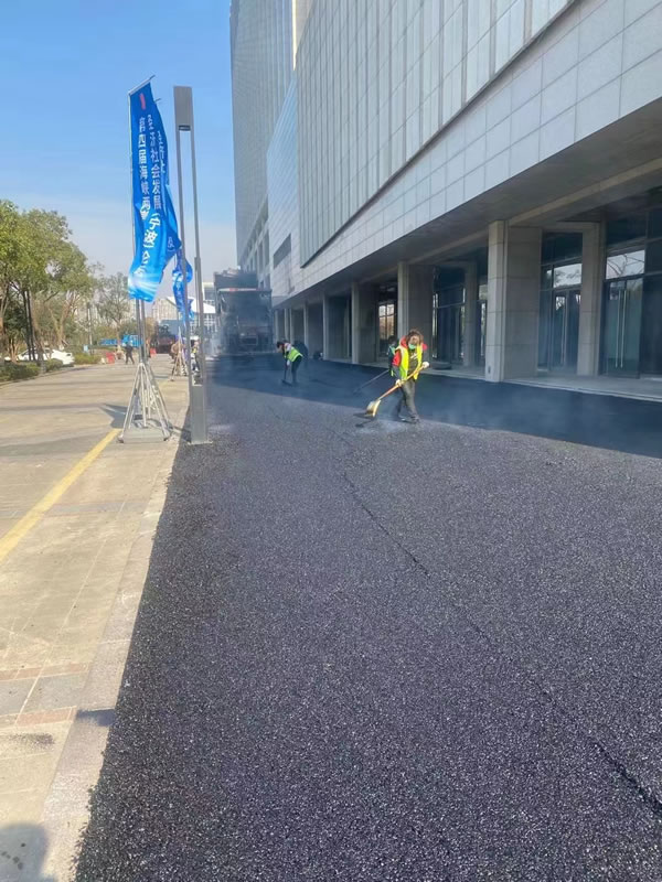 �����С�������(gu��)�H��(hu��)չ����